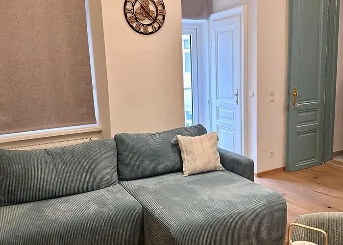 Donau Dreams Modernes Hideaway L Hg9 *